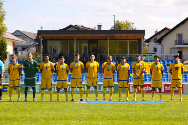 Шерхан Қалмырза бастаған футболшылар құрамаға шақырылды