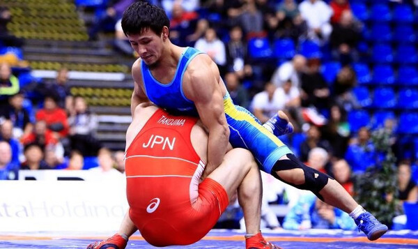 Еркін күрес балуаны Нұрлан Бекжанов ардагерлер арасындағы әлем чемпионы