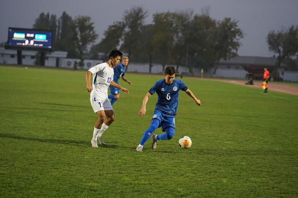 Абинұр Нұрымбет футболдан Өзбекстан жастармен өткен ойыннан кейін жанкүйерлерден кешірім сұрады