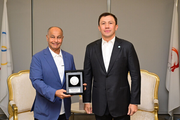 Геннадий Головкин Азия ойындарын тамашалау үшін Бахрейнге барды