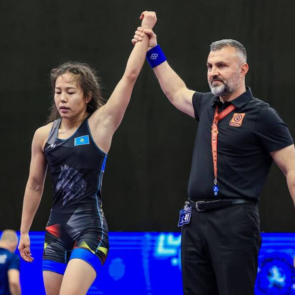 Президент әлем чемпионы атанған Шұғыла Өмірбекті құттықтады