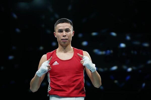 «Сынған қолымен чемпион атанды»: Сәкен Бибосыновтың жанкештілігі көпшілікті таңғалдырды