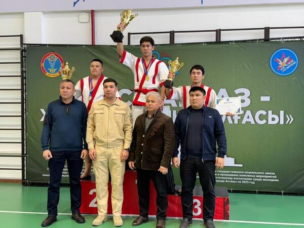 Астанада қазақ күресінен «Жас сарбаз барысы» турнирі өтті
