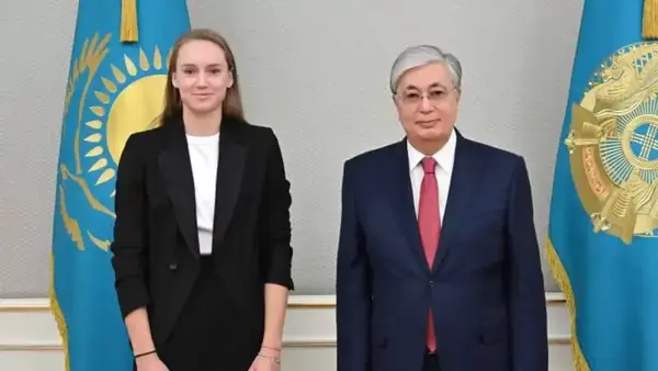 Тоқаев Елена Рыбакинаны «Барыс» орденімен марапаттады