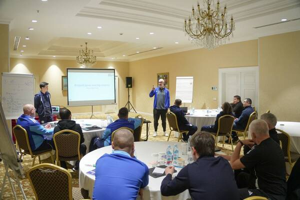 FIFA Астанада футболдан оқыту курсын бастады