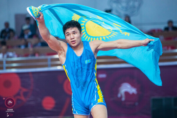 Нұрқожа Қайпановқа уәде етілген пәтер кілті табысталды