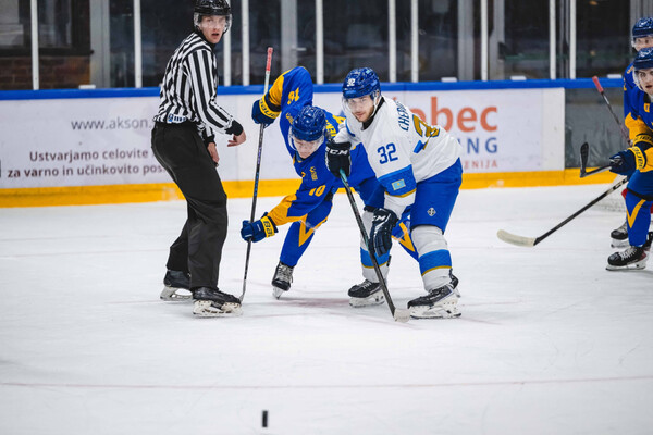 Қазақстан хоккейшілері жастар арасындағы әлем чемпионатында алғашқы кездесуін өткізді