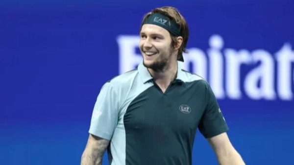 Александр Бублик жаңа жылдағы бастапқы жарысын Гонконгтен бастамақ