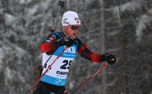 Еуропаның үш дүркін чемпионы атанған биатлоншы көз жұмды