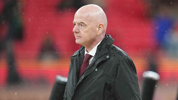 ФИФА басшысы ресейлік командаларға салынған шектеулерді қайта қарауды ұсынды