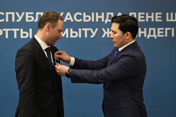 Қысқы Олимпиада және Паралимпиадада үздік ондыққа енген спортшылар марапатталды