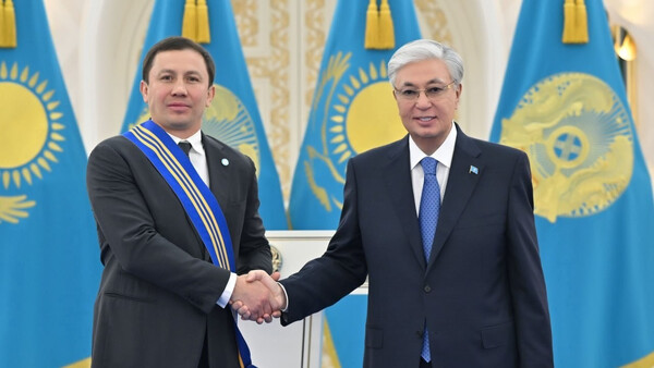 Мемлекет басшысы Геннадий Головкиннің есімі Халықаралық бокс даңқы залына ресми түрде жазылуымен құттықтады