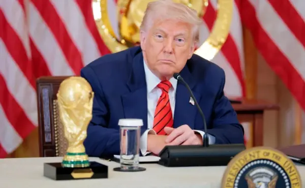Дональд Трамп әлем чемпионатының финалын стадионнан тамашалайды