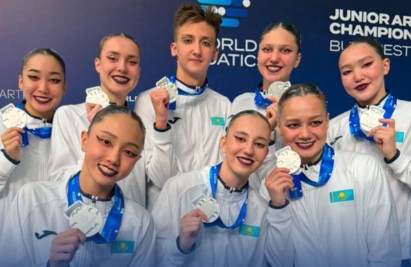 Қазақстан әртістік жүзуден әлем чемпионатында тағы бір тарихи күміс медаль жеңіп алды